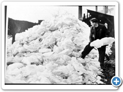 004 stacking ice c.1963